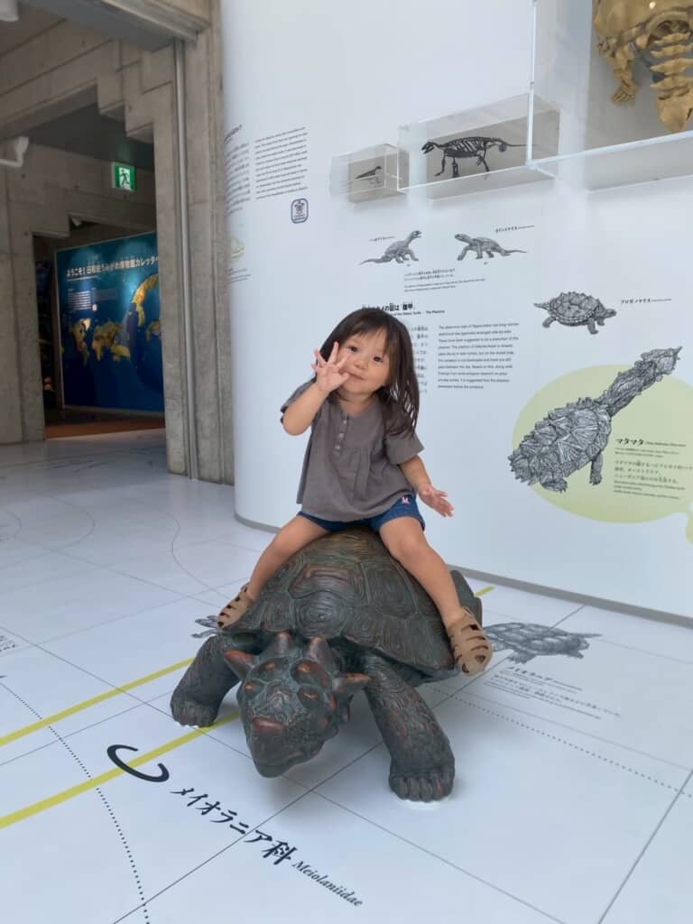 元気いっぱいにポーズ！