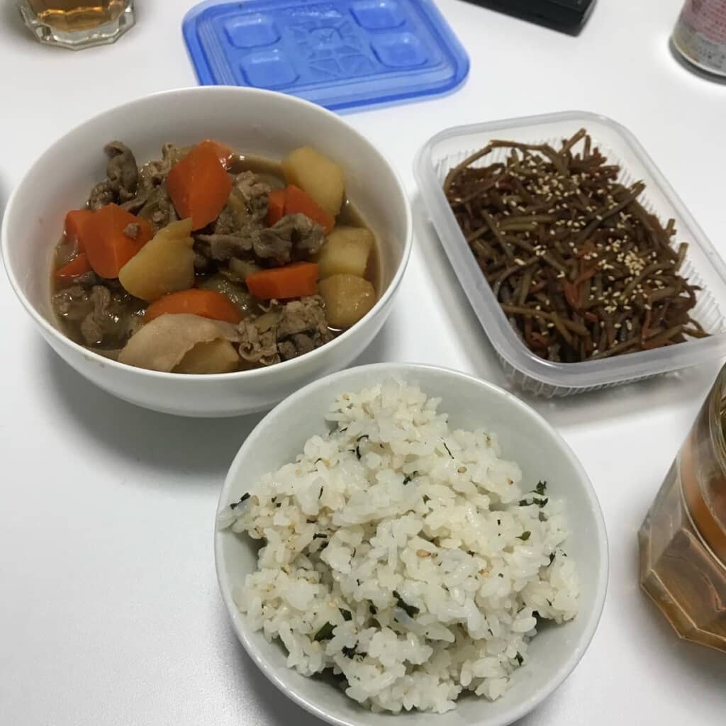 プラスチック容器でそのまま出すことも