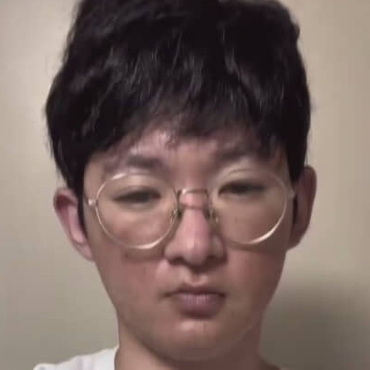 彼女にフラれた26歳男性→どん底から“わずか1年”で……　別人のような姿に「努力すごい」「ここまで変われるのか」 | 美容 ねとらぼ