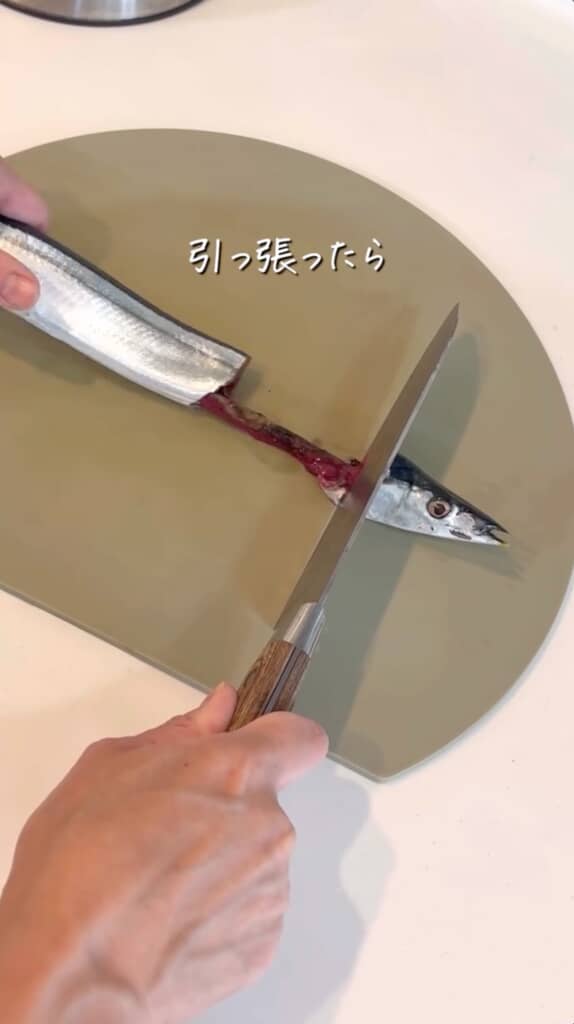 切れ込み入れたら引っ張るだけ！