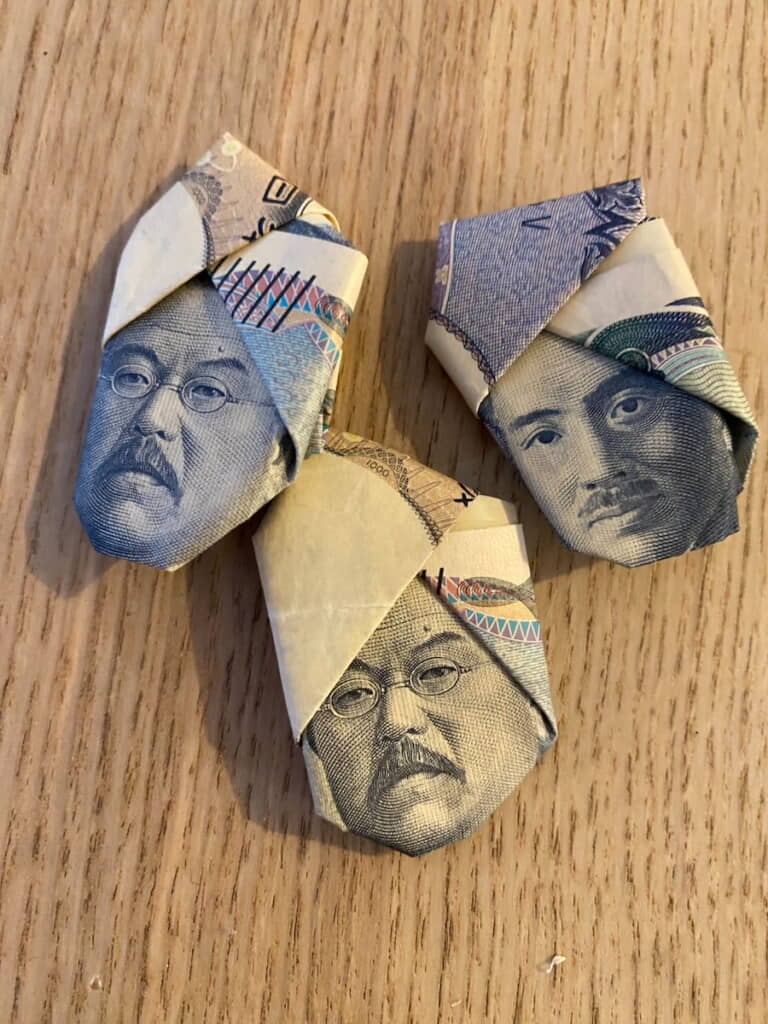 親しみの湧く姿になったお札たち
