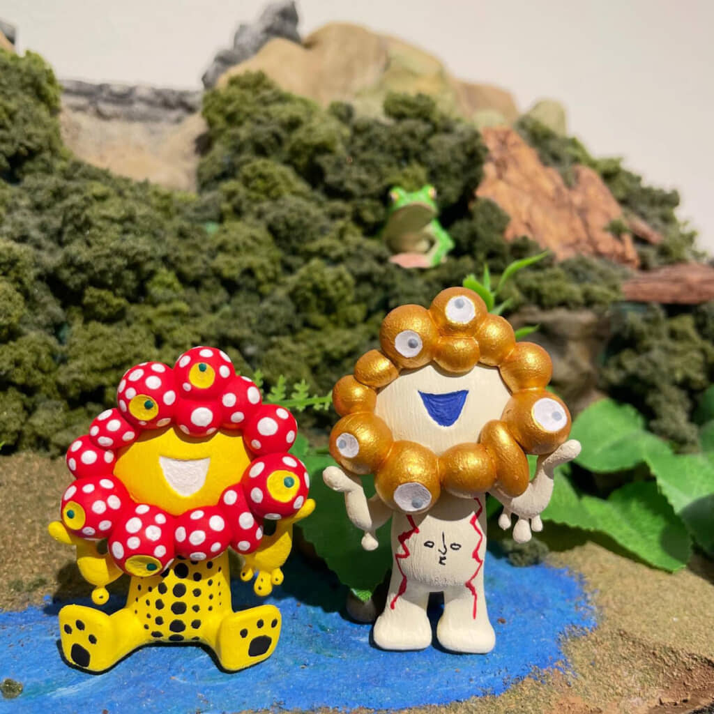 太陽の塔　ミャクミャク　ぬいぐるみ ミャクミャク人形を、思い切って「太陽の塔」カラーに塗ったら