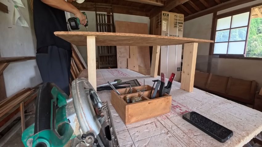 端材で作った小さな棚