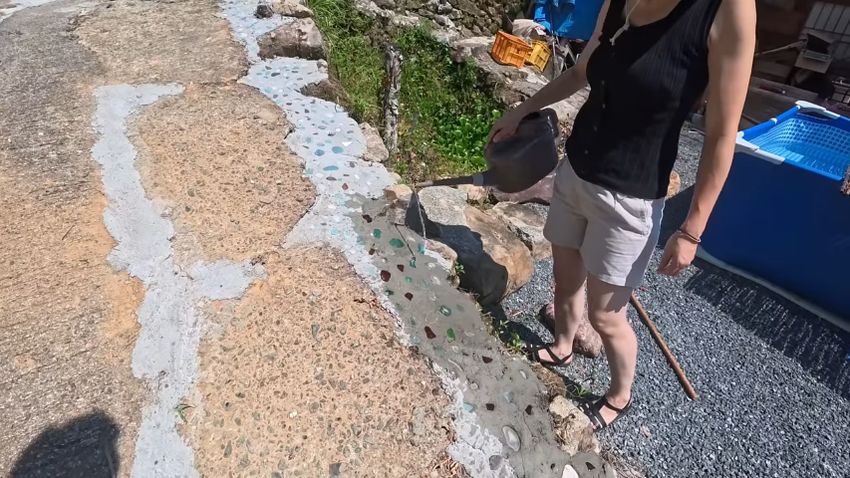 水でぬらすと目立つシーグラス