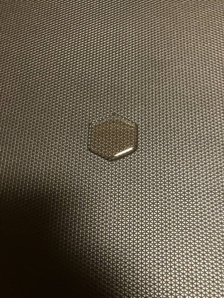 きれいな六角形になった油