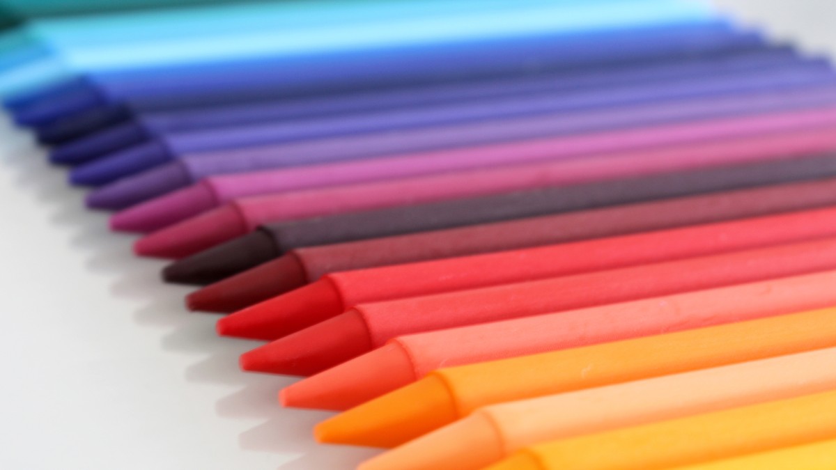 小2次女、学校から持ち帰ったクーピー→夏休み中に全色そろえたはずなのに……　“恐怖の中身”にママ驚がく「何があった!?」「三度見案件ですね」（1/2） | 教育・子育て ねとらぼ