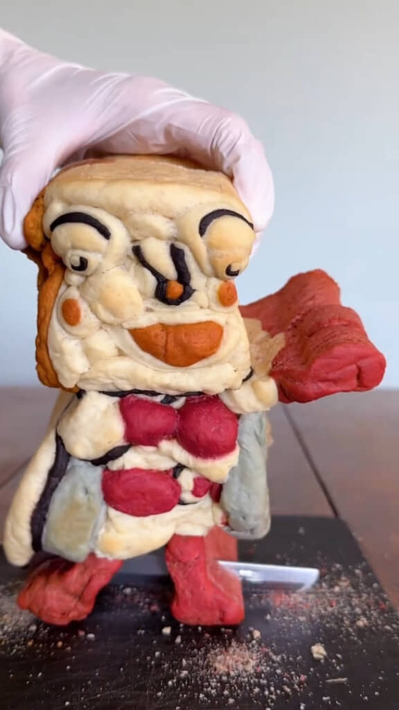 パンを切ると……