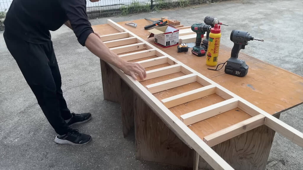 ハシゴ状のフレームを作成