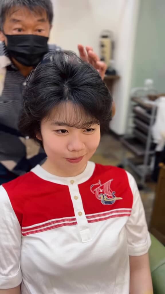 昭和ヘア・整え中