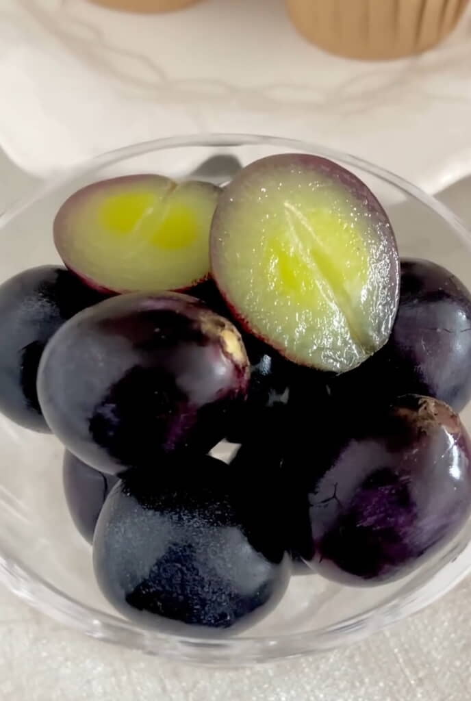 おいしそうな巨峰だ！