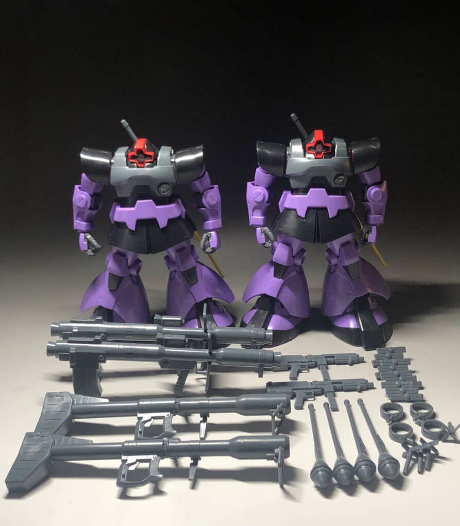 用意したのは旧版のMGドム×2。内部フレーム付属の武装も使ってニコイチに