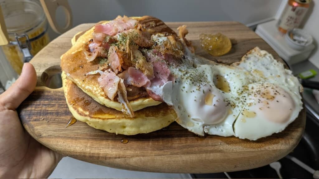 ボリュームたっぷりのパンケーキ！