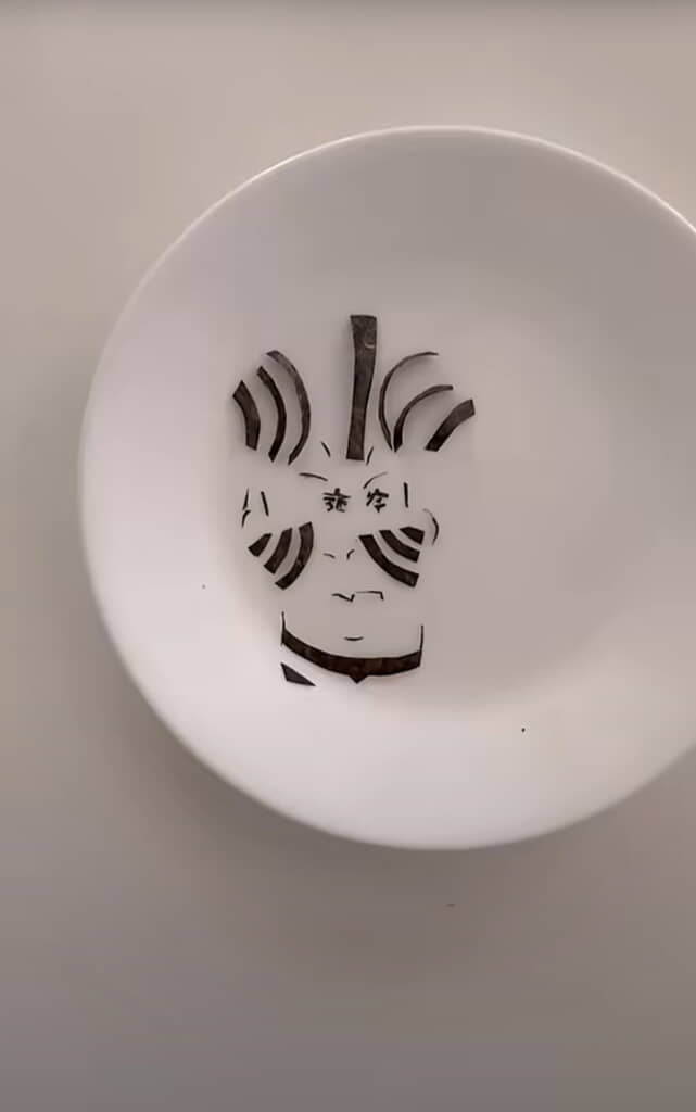 海苔で作った細かすぎるパーツ……！