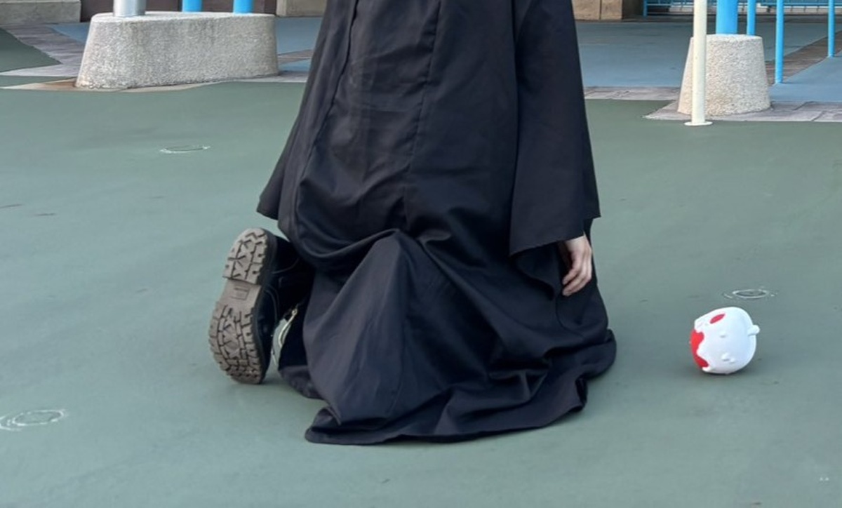 仮装でウキウキでディズニーに向かう女性→次の瞬間……「悲壮感ダダ漏れすぎる…w」　まさかの光景に「何回もみちゃいますww」（1/3） | ディズニー ねとらぼ