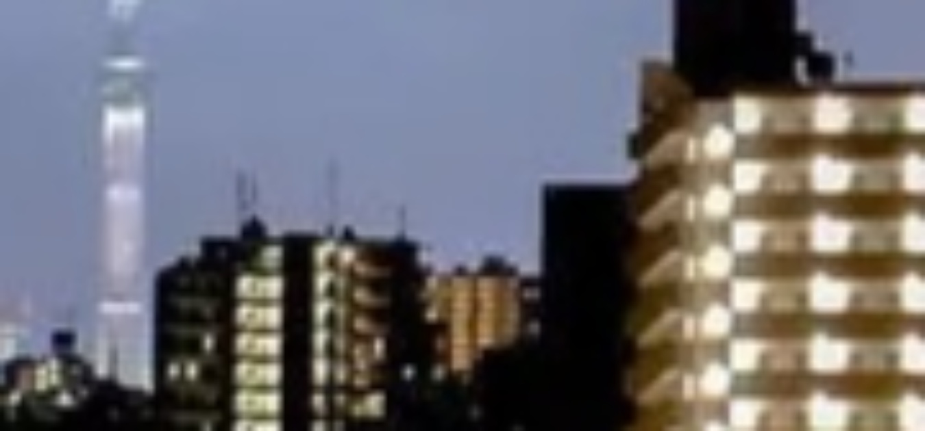 プロが東京スカイツリーを撮ろうとカメラをのぞいたら……　まさかの一枚に「ラスボス降臨！」「浅草近いしね」（1/3） | 写真 ねとらぼ