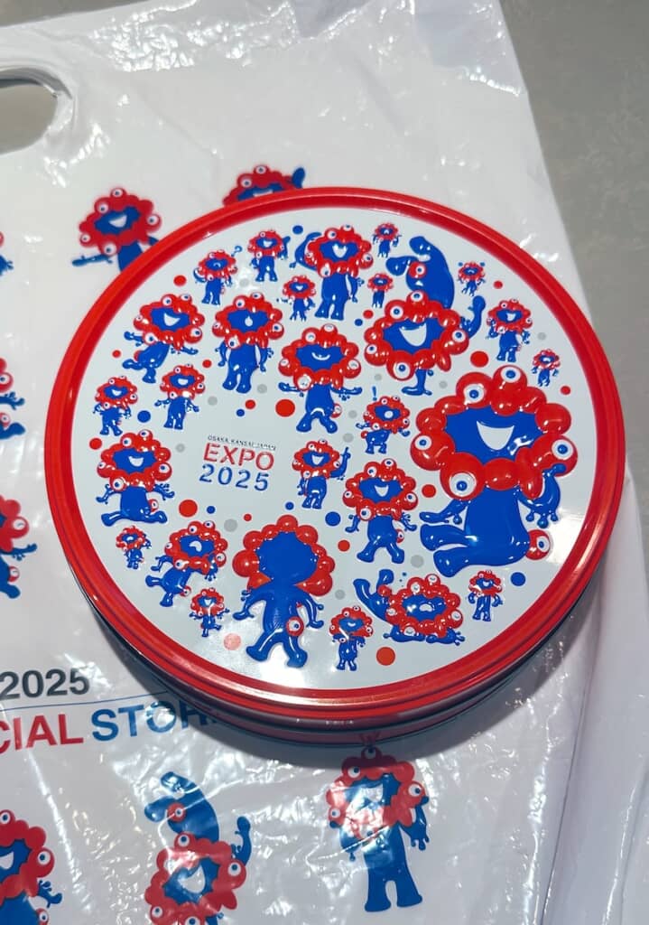 万博 ミャクミャク クッキー缶 貯金箱 一目惚れしたミャクミャクのクッキー缶。の、話。 | riyusa日和