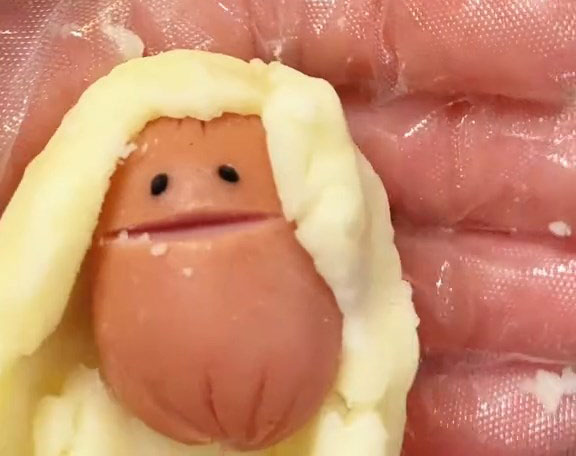 ソーセー人にポテトのおくるみ