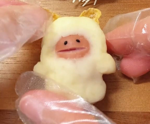 コーンフレークで耳ができました