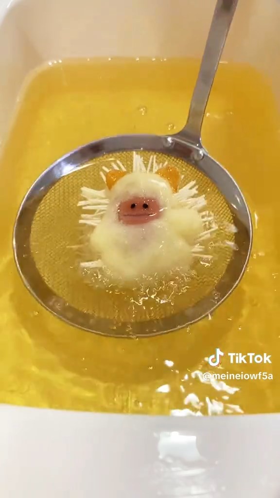 フライヤーのお風呂へチャポン