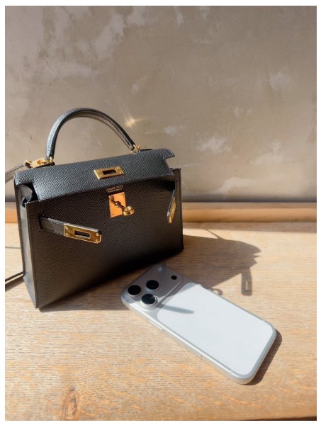 川崎希の400万円を超える高額バッグ「エルメス」のミニケリー2