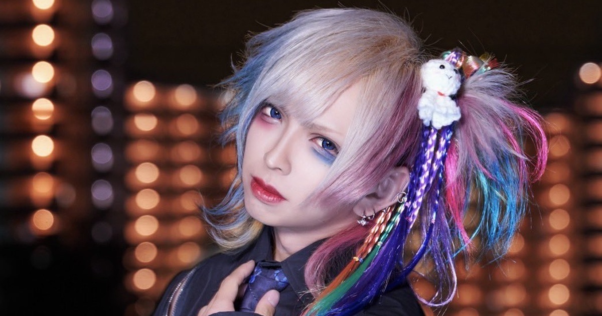 ビジュアル系バンドマンがステージを降りると……　想像もつかないまさかの姿に「日本の宝」「ミスマッチが尚好感度を上げてくる」（1/3） | ライフスタイル ねとらぼ