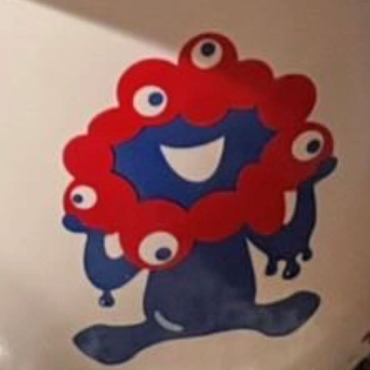 夫が朝5時から並んで買った“ミャクミャク”のグッズ→妻が使ったら……　「わぁ羨ましい」「こんな大きかったんや」 | ライフスタイル ねとらぼ