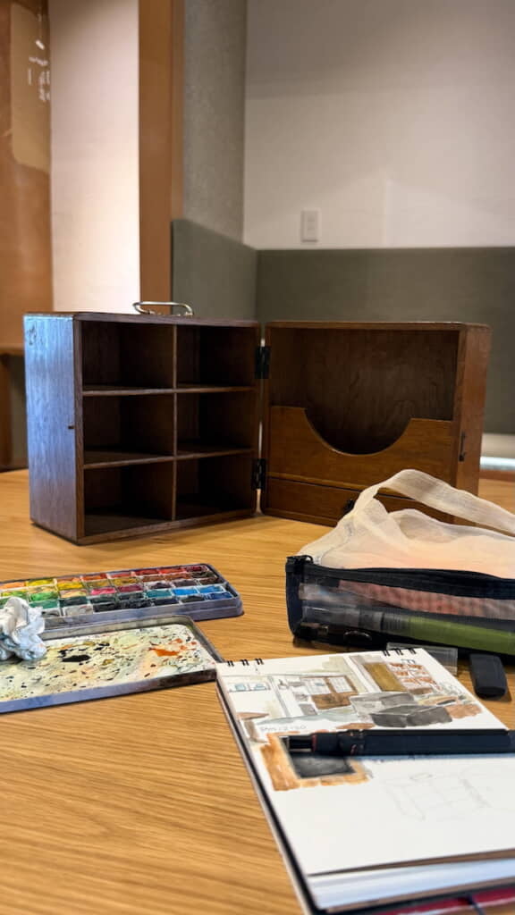 最小限の画材をお供に……