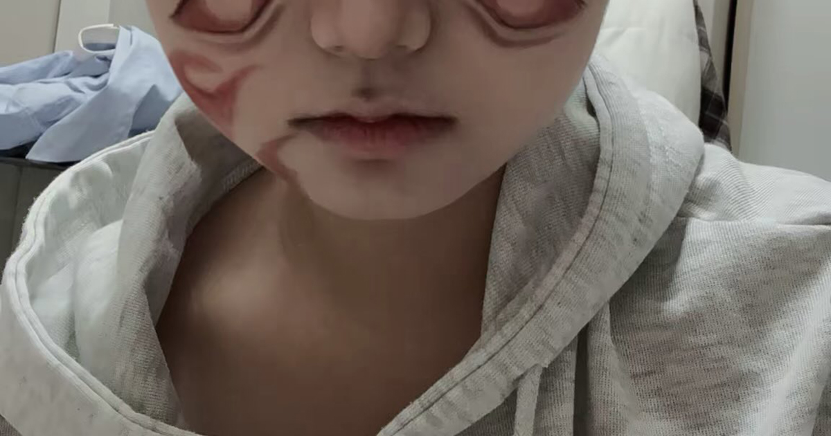 「鬼滅の刃」コスプレ中に荷物が届きドアを開けると……「トラウマだろこれww」　配達員も腰を抜かす“衝撃ビジュアル”が710万表示　「通報されそうww」「流石に叫んでまう」（1/2） | カルチャー・アート ねとらぼ