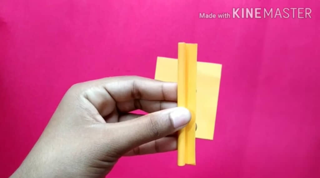 かなり細く紙を巻きます