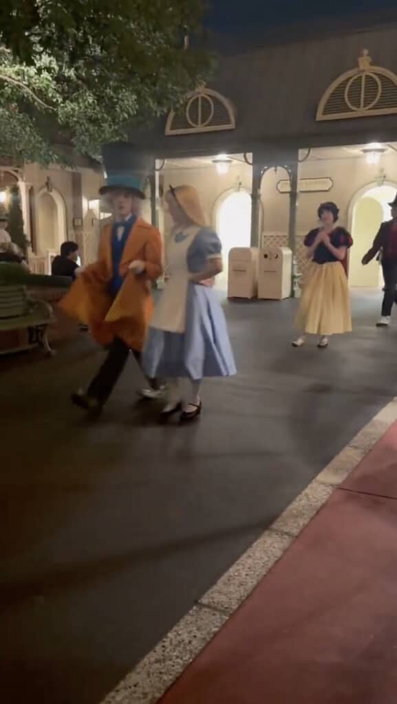 4人のディズニーキャスト