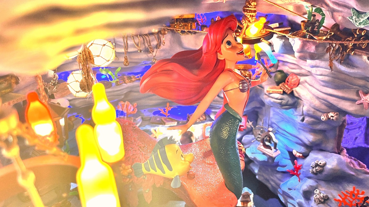 ジオラマにアリエルを置いた様子