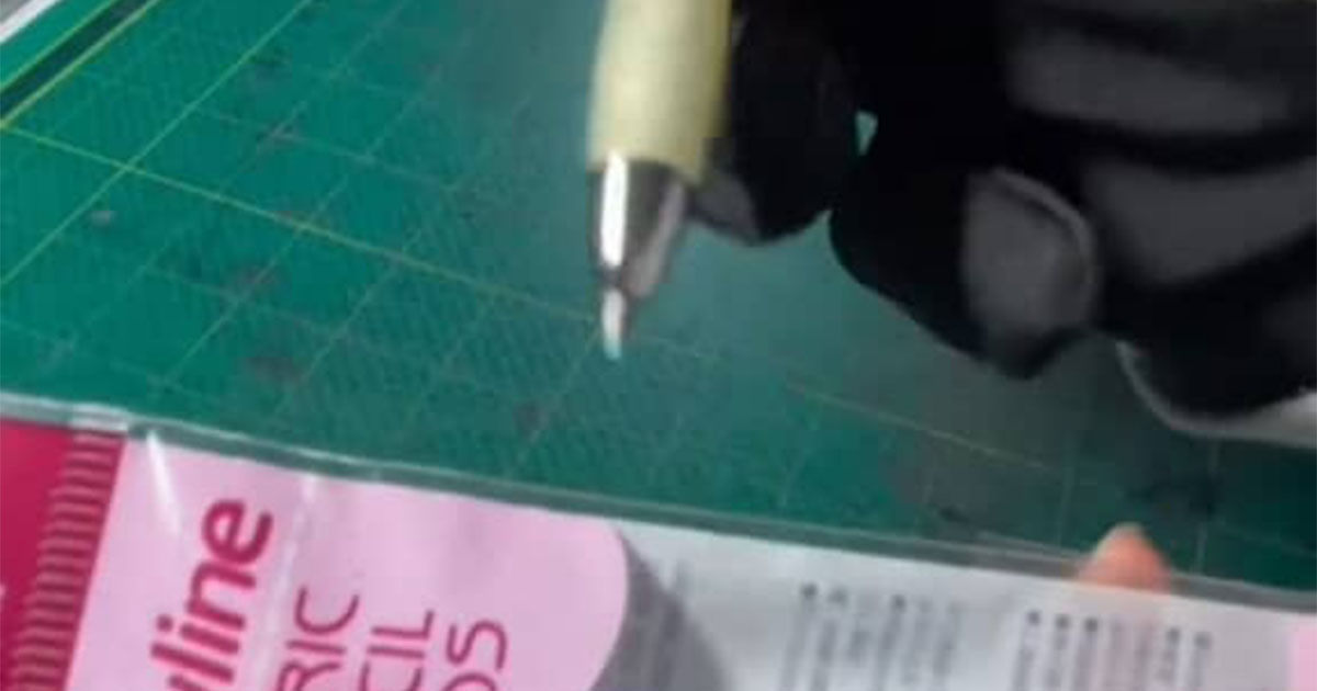 アニメーターの卵が10年愛用したペン、よく見ると……「そんなことあるのww」　まさかの正体が124万再生「逆にすげぇよ」（1/2） | 絵画 ねとらぼ