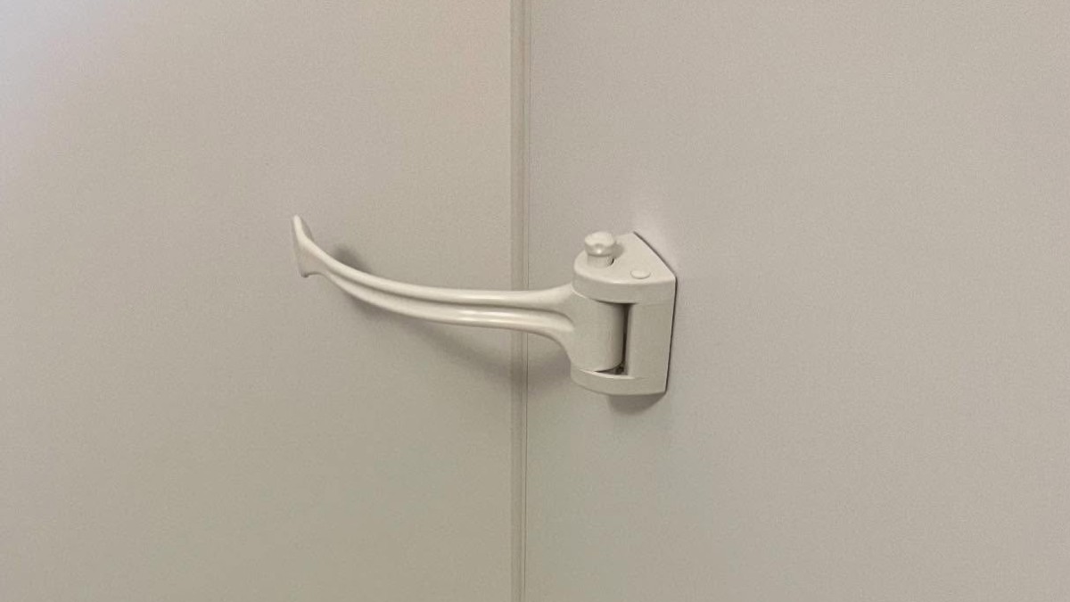 「引越し以来、何に使うのか解らなかったコイツ」がお風呂に→3カ月後に判明　まさかの正体に「初めて見ました」「それは画期的!!」　投稿者に話を聞いた（1/2） | ライフスタイル ねとらぼ