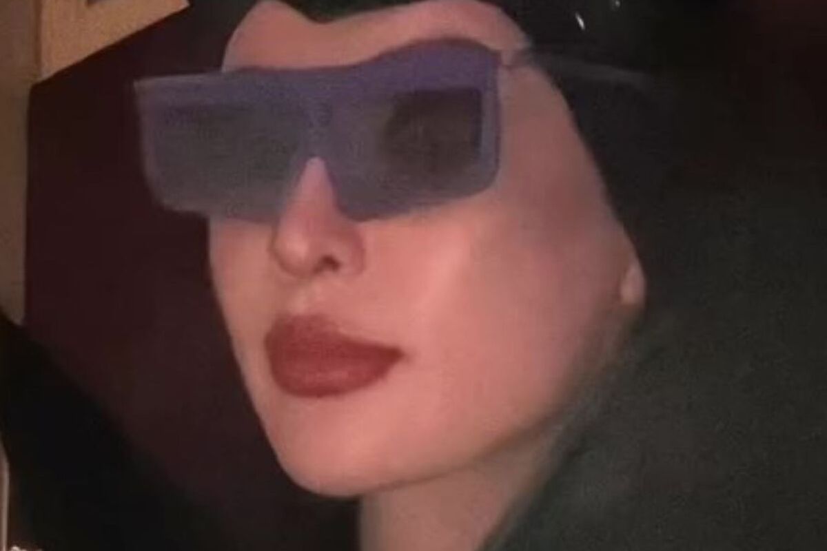 ディズニーで3Dメガネをかける母→外したら……　衝撃の姿に「声出た」「もはや公式なのでは？」と236万再生 | ディズニー ねとらぼ