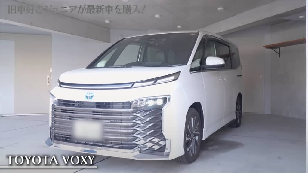 千原ジュニアが妻の要望で購入したトヨタ「ヴォクシー」