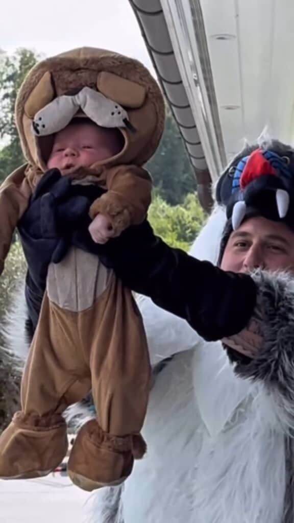 「サークル・オブ・ライフ」をバックにシンバが誕生！