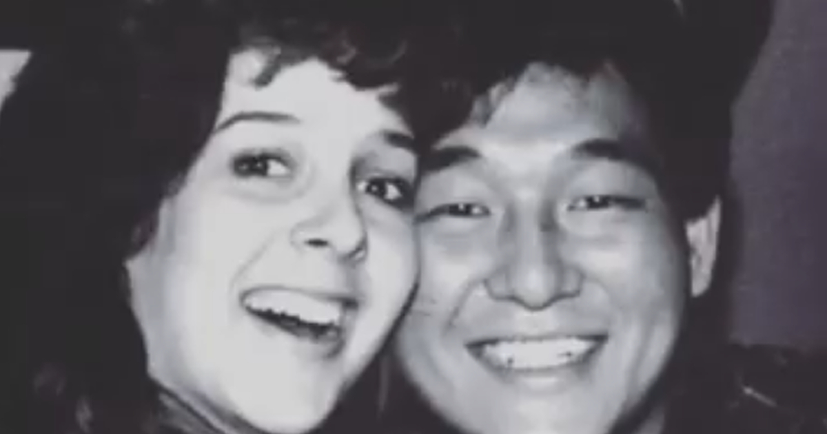 “初めて出会った”アジア系男性と結婚した女性→数十年後……「マジか！」　2人の“現在の姿”が479万再生「パパかっこいい」【海外】（1/2） | ライフスタイル ねとらぼ