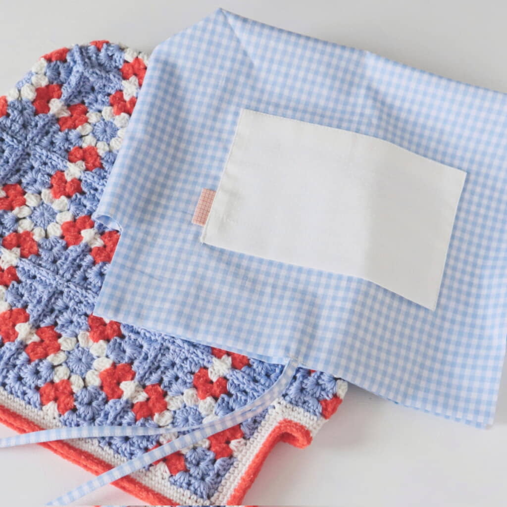 ギンガムチェックの内布とリボンも良い感じ！
