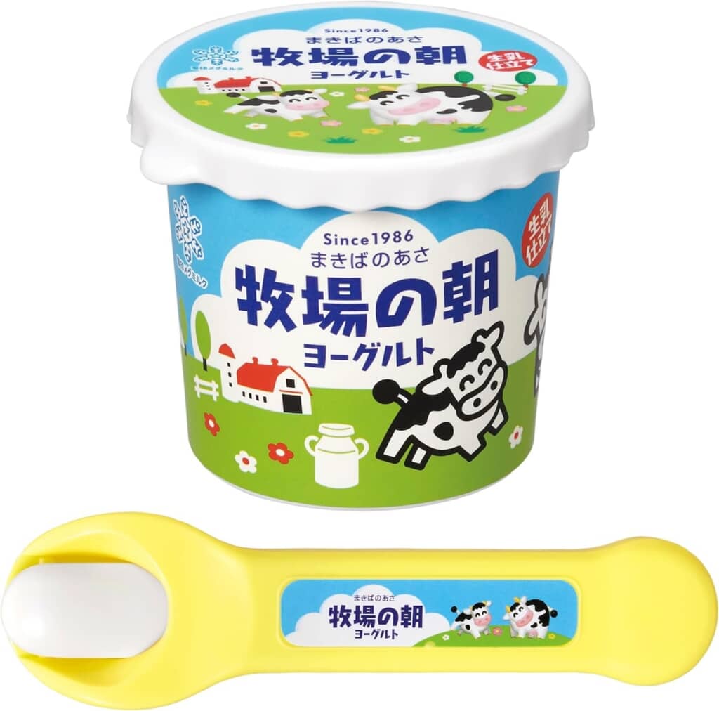 「メルちゃん」と「牧場の朝ヨーグルト」のコラボグッズ（画像出典：Amazon.co.jp）