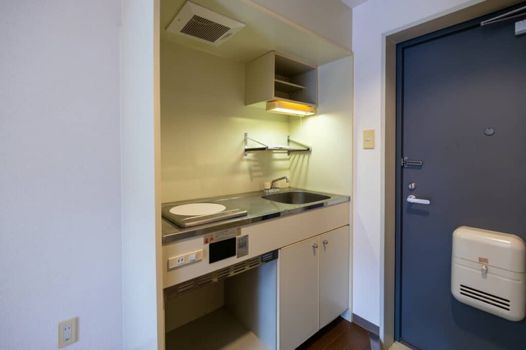 1人暮らしの女性の強い味方とは……？（イメージ画像／出典：PIXTA）