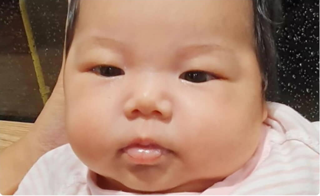 ぷっくりほっぺがキュートな赤ちゃん時代