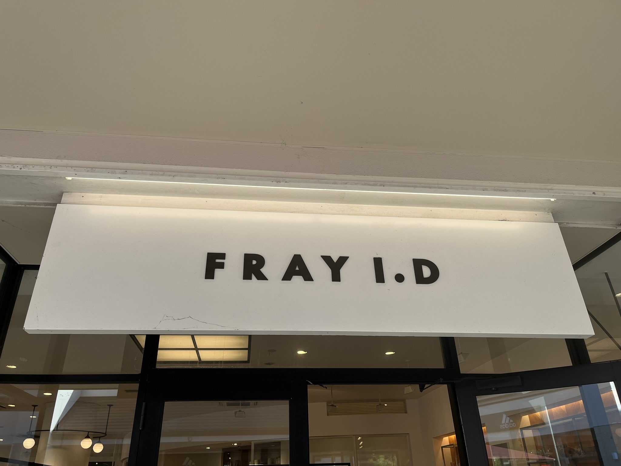 どこでも褒められます」 FRAY I.D（フレイアイディー）の“大人かわいい 