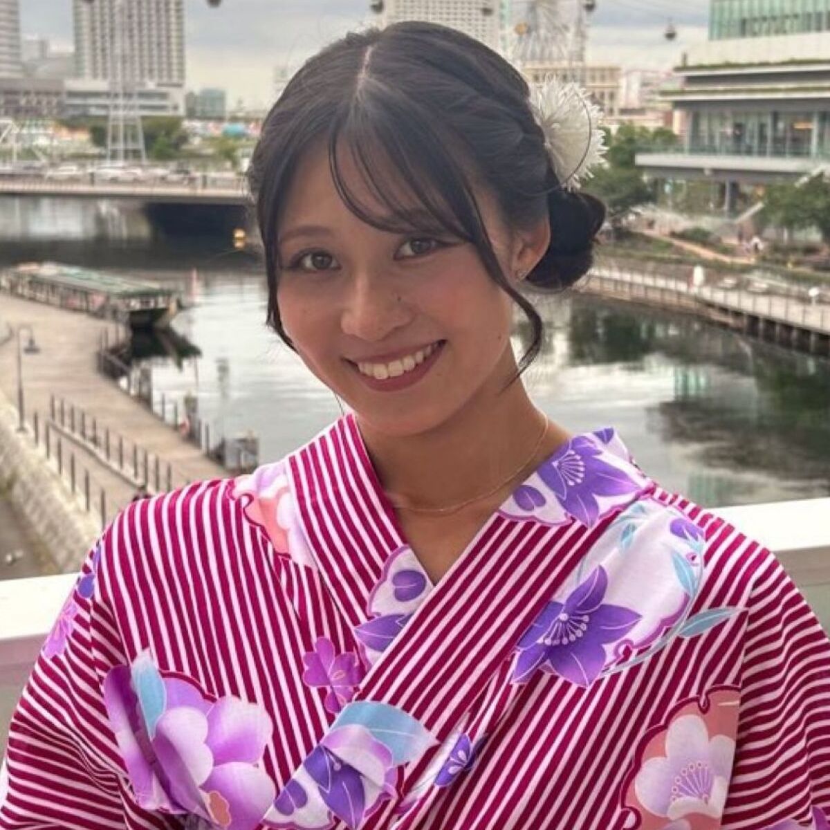 浴衣を着ている女性→腕をまくった瞬間……　「なぬっ！」現れた“まさかのもの”に仰天「AIで合成？」 | ライフスタイル ねとらぼ