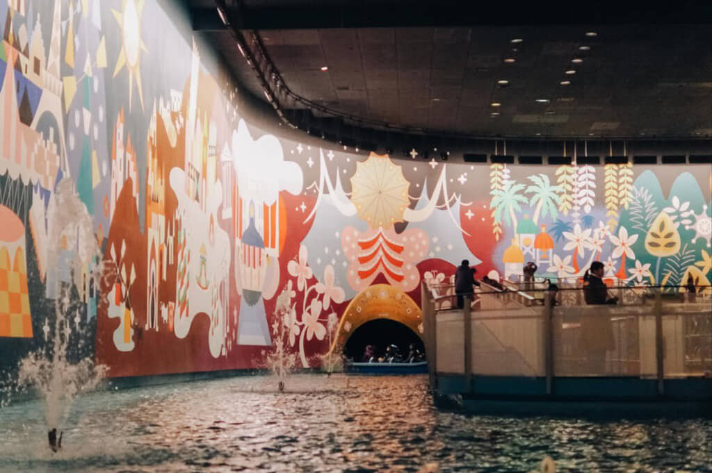 リニューアル前の「イッツ・ア・スモールワールド」