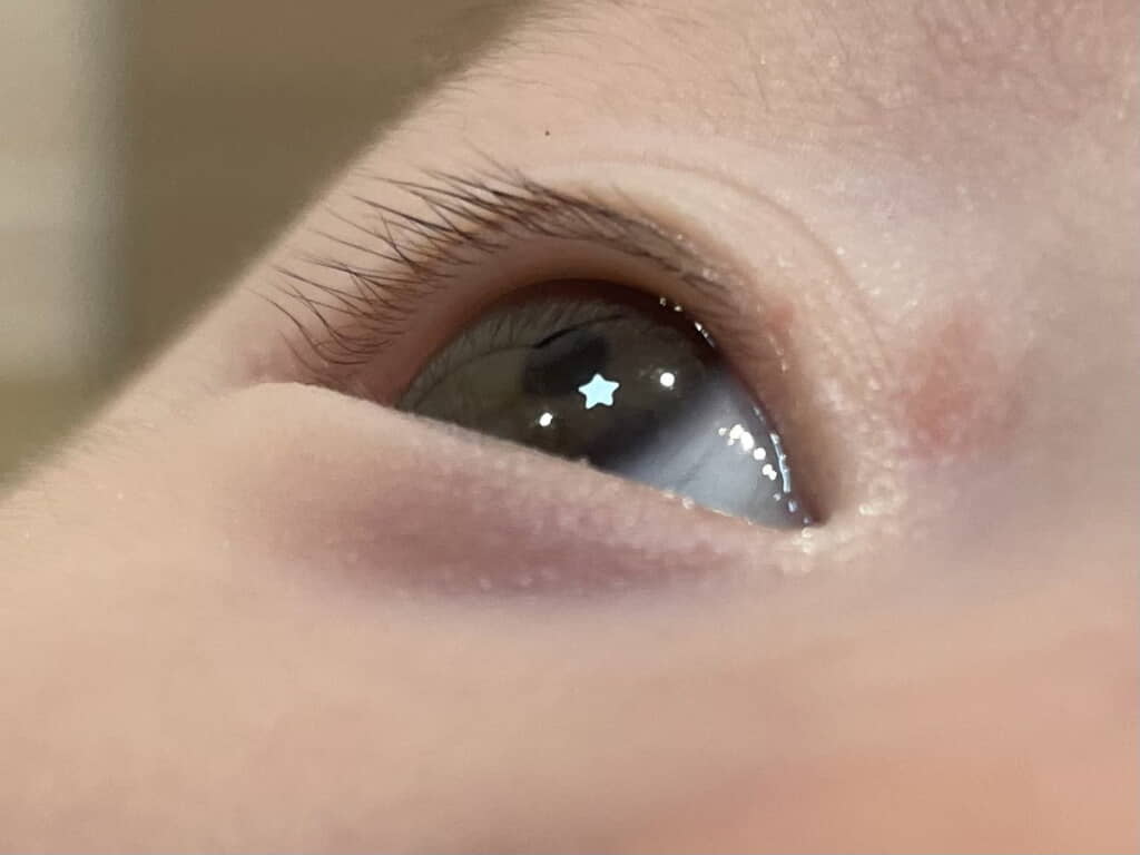 瞳にきらめくお星様