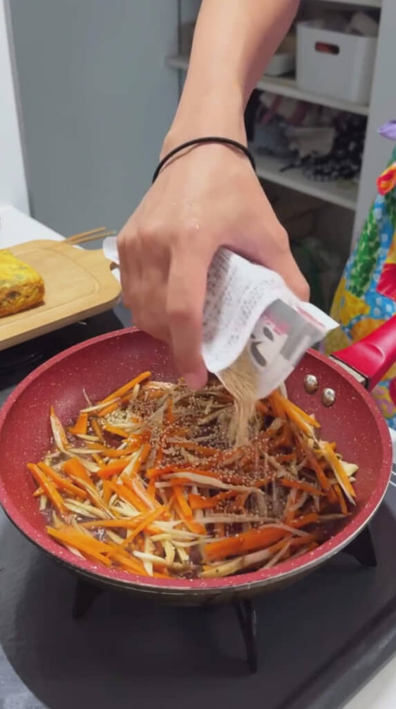 副菜はきんぴらごぼう