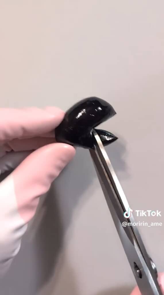 顔から作ります