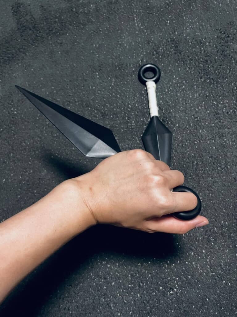 こうやって持つのか