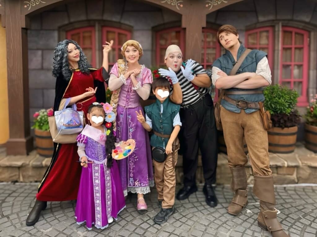 パークのキャストも一緒に！