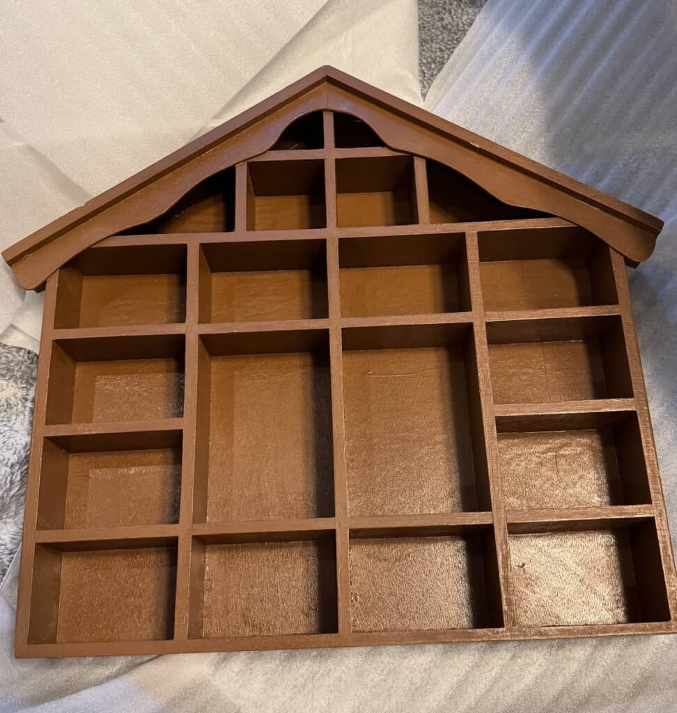 メルカリで2000円で売っていたディズプレイ棚！